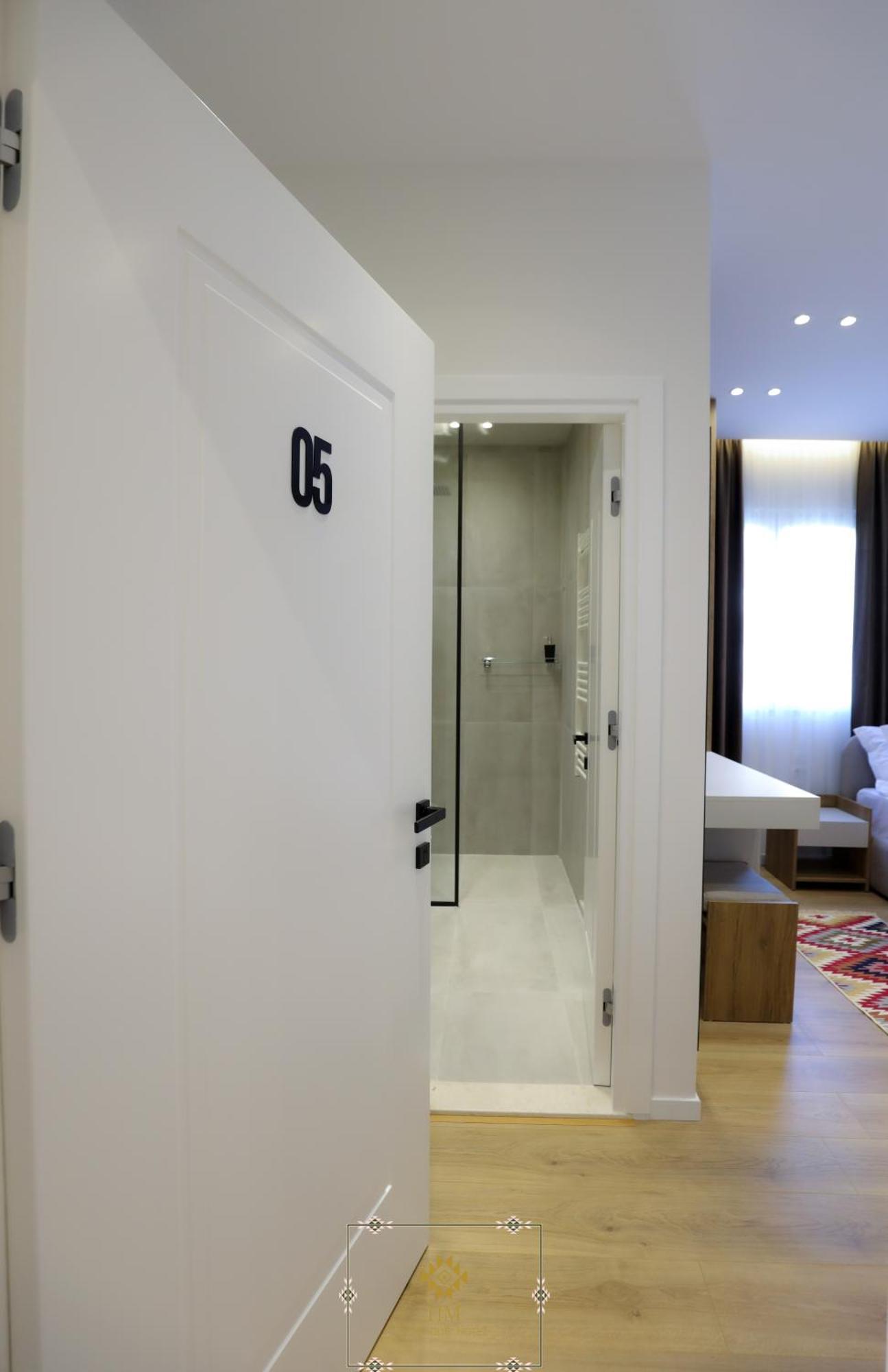 Hm Boutique Hotel Krujë المظهر الخارجي الصورة